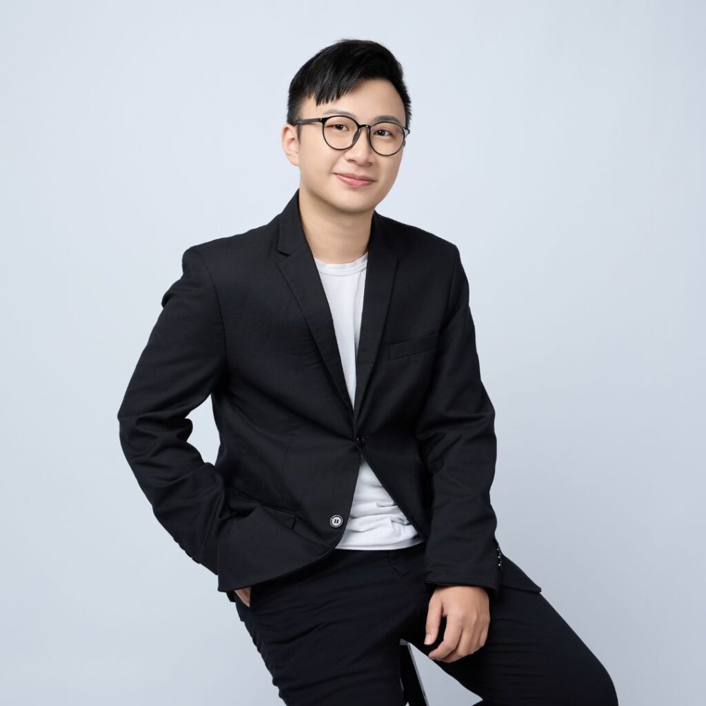 weeklyhistory profile